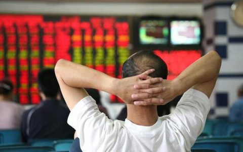 《黄金白银走势图解析：涨跌一览》